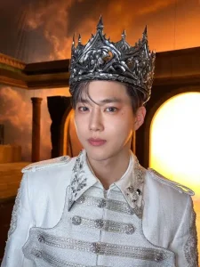 EXO – Crown