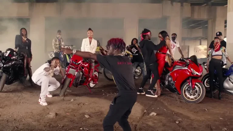 Migos - Bad and Boujee (ft. Lil Uzi Vert)