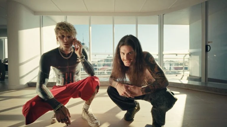 Honestav Crash First Ft Mgk
